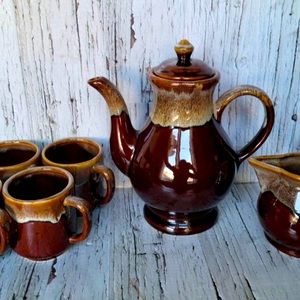 This is a fantastic Vintage MCM drip glaze coffee set. Total of 10 pieces.